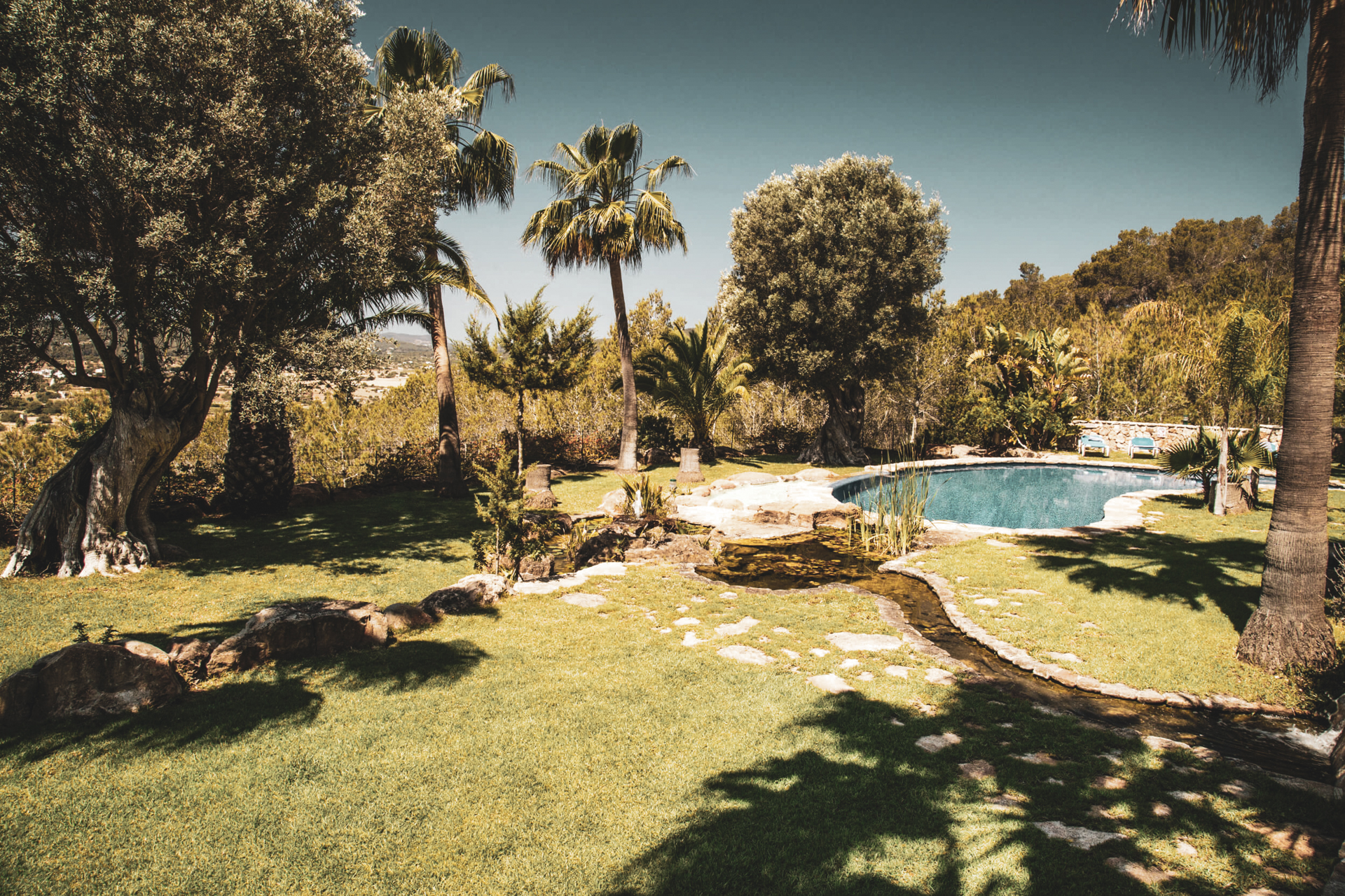 Sleeps 14